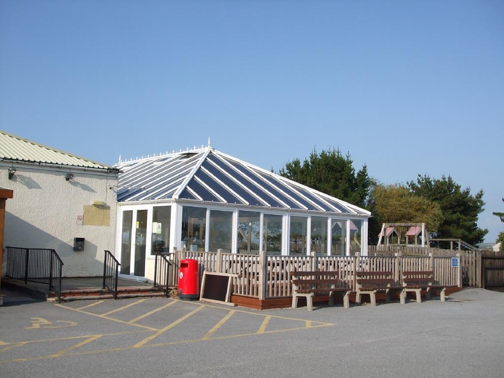Chalets & Lodges At Atlantic Bays Holiday Park Padstow Eksteriør billede